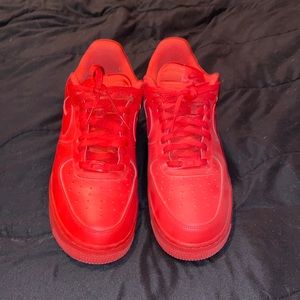 af1’s size 12 red barely worn no creases